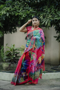 সিল্কের উপরে ডিজিটাল প্রিন্ট করা শাড়ি