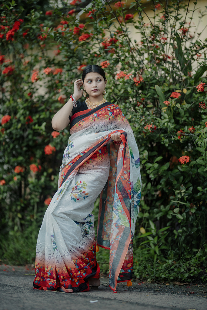 ডিজিটাল প্রিন্ট এর উপর এমব্রয়ডারি কাজ করা